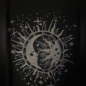 Size : large - medium // black shirt with white design ||